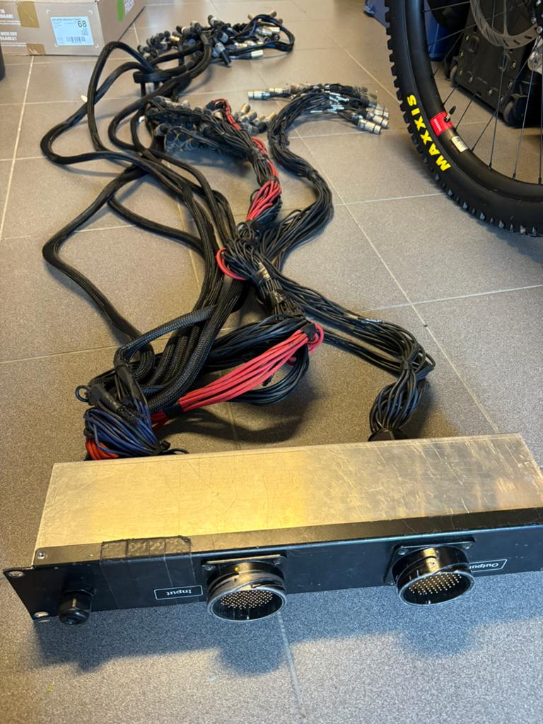 LK150 patchbay in output Neutrik stekkers, Audio, Tv en Foto, Professionele apparaten, Ophalen, Zo goed als nieuw