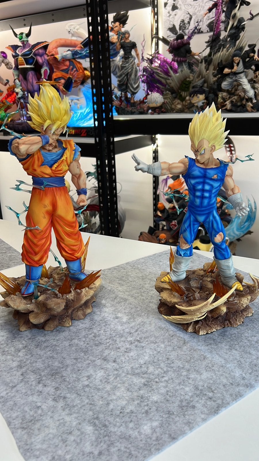 Figurine résine recast Goku vs Majin Vegeta infinite dbz, Collections, Enlèvement ou Envoi