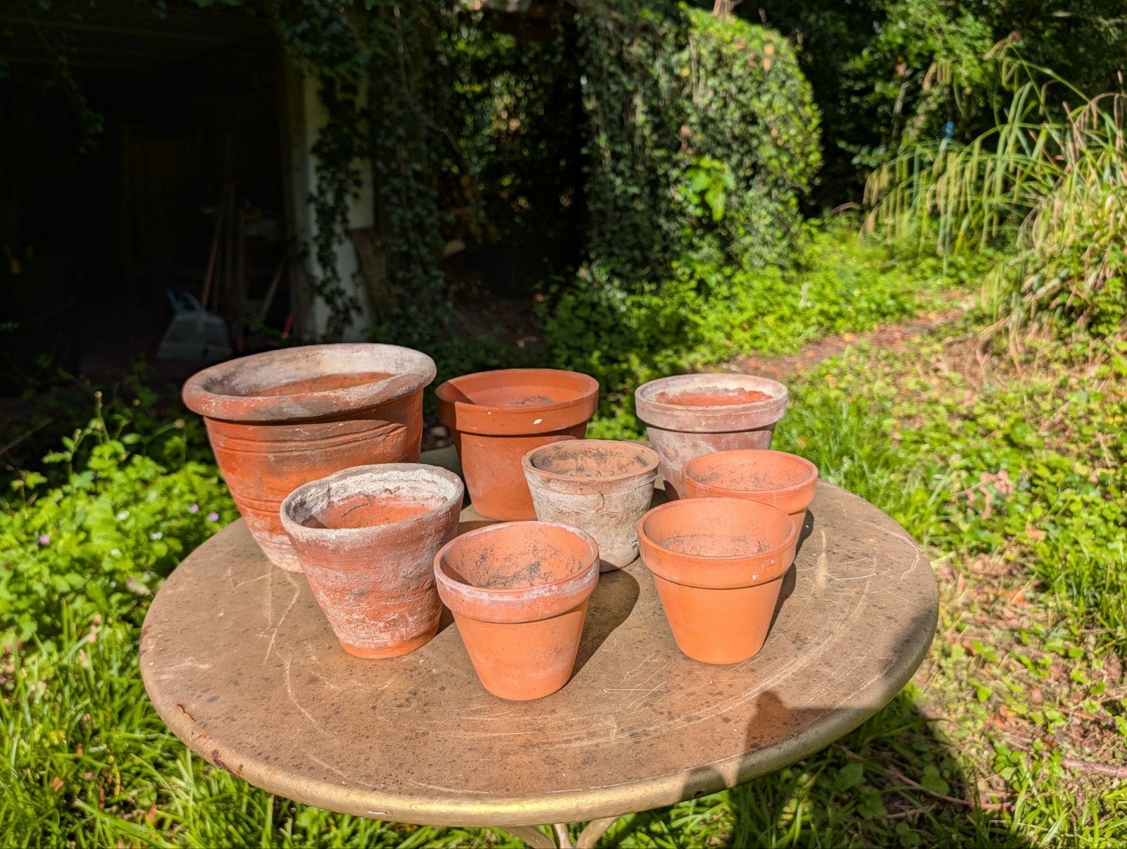 Pots de fleurs en terre cuite, Enlèvement