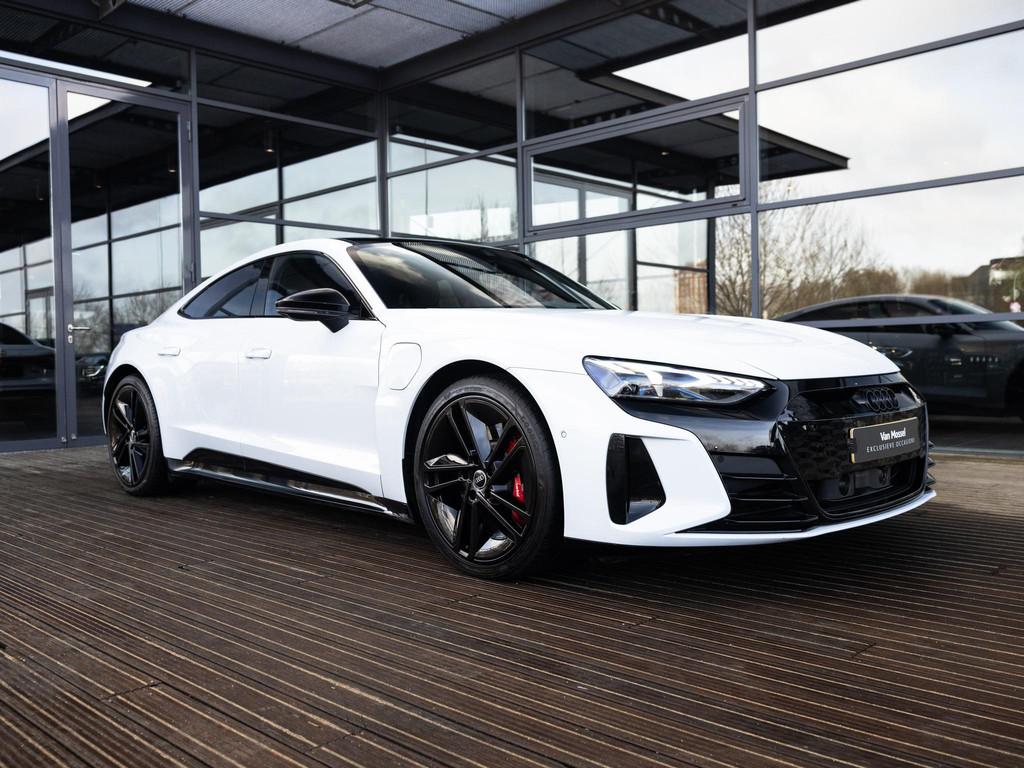 Audi e-tron GT RS 93 kWh | PANORAMADAK | RS STOELEN | STOELV, Auto's, Audi, Automaat, Lichtsensor, Gebruikt, Zwart