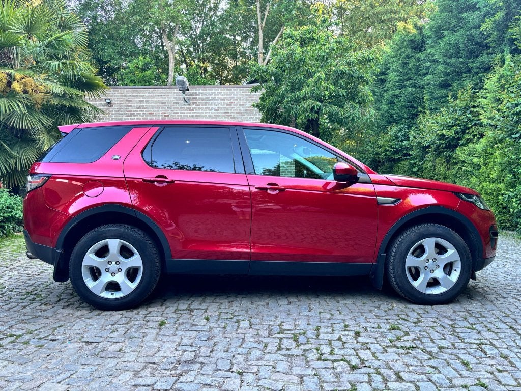 Land Rover Discovery Sport HSE rouge rubis – TBE mod. 2017, Autos, Land Rover, Particulier, ABS, Airbags, Air conditionné, Alarme