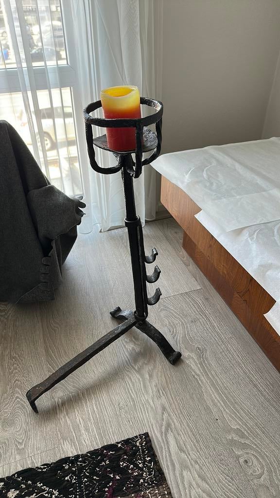 Antieke Ijzeren kaarsenstaander, Ophalen, Gebruikt