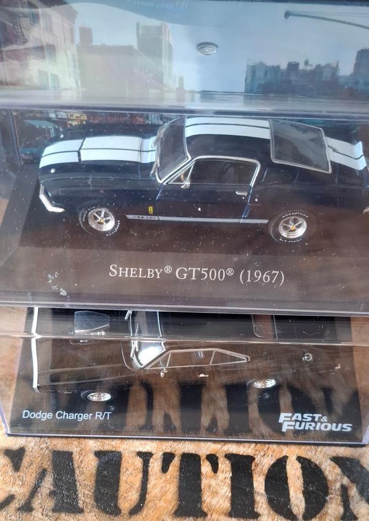 LOT 2 Autos US Américaines DODGE+MUSTANG SHELBY 1/43 UH NEUF, Enlèvement ou Envoi, Neuf, Voiture, Universal Hobbies