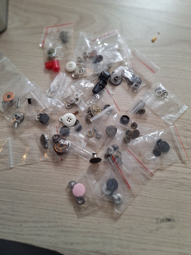 Drukknoopjes nieuw, Hobby en Vrije tijd, Ophalen, Nieuw, Knoop of Knopen
