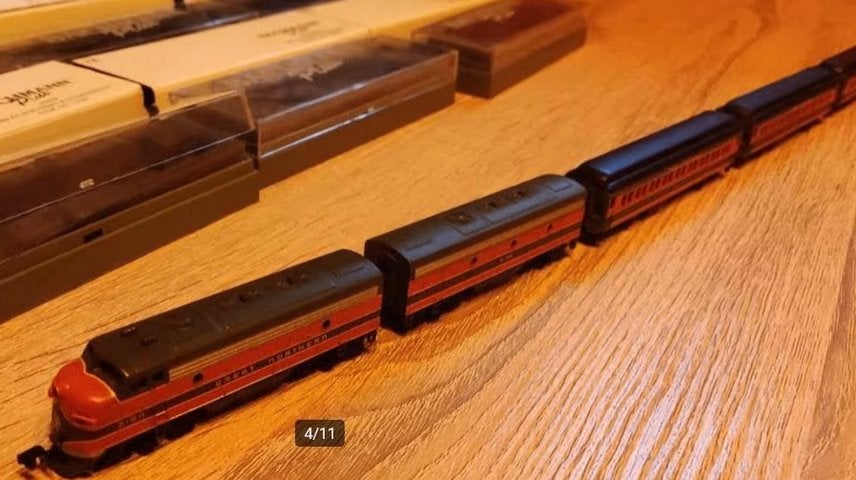 Train passager Bachmann Plus (8 pièces dont 2 motorisées), Analogique, Enlèvement ou Envoi, Bachmann, Utilisé