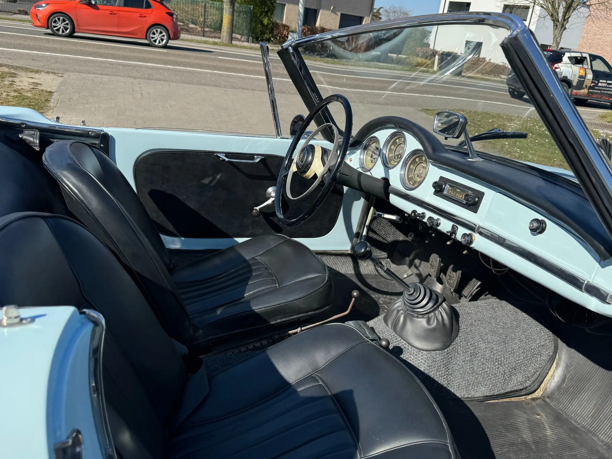 Alfa Romeo Giulietta Spider 1300 cc Completely restored 0483, foto 9
