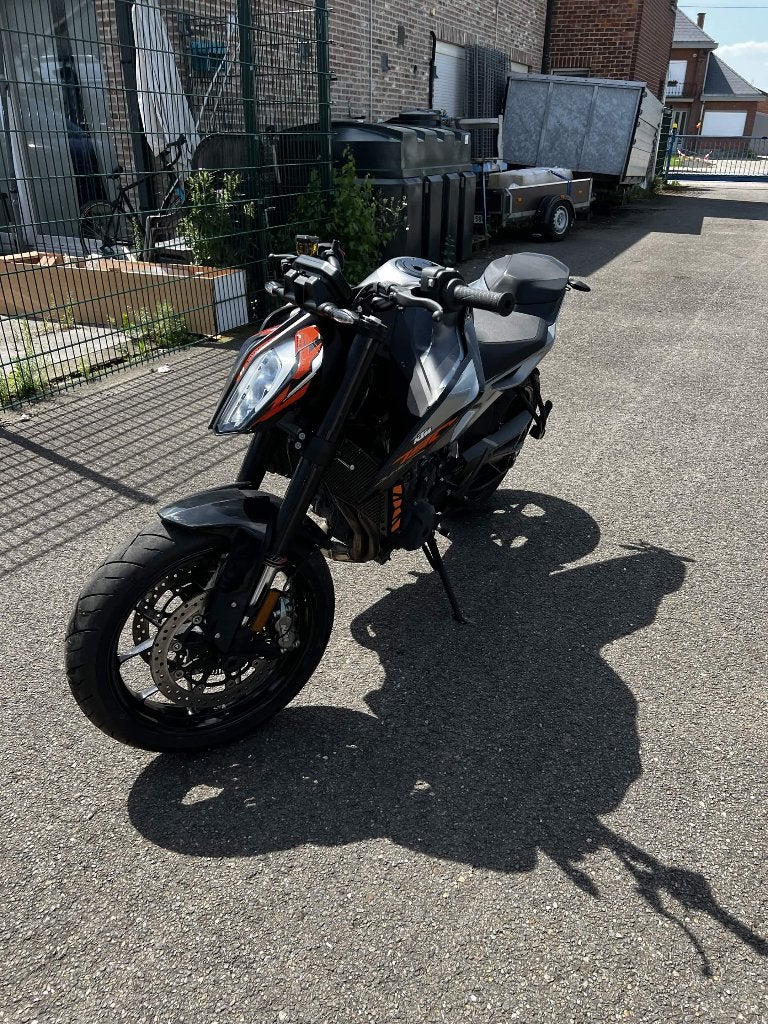 KTM DUKE 790 A2-rijbewijs 2018, 2 cilinders, Occasion, Particulier, Minimaal motorrijbewijs A2