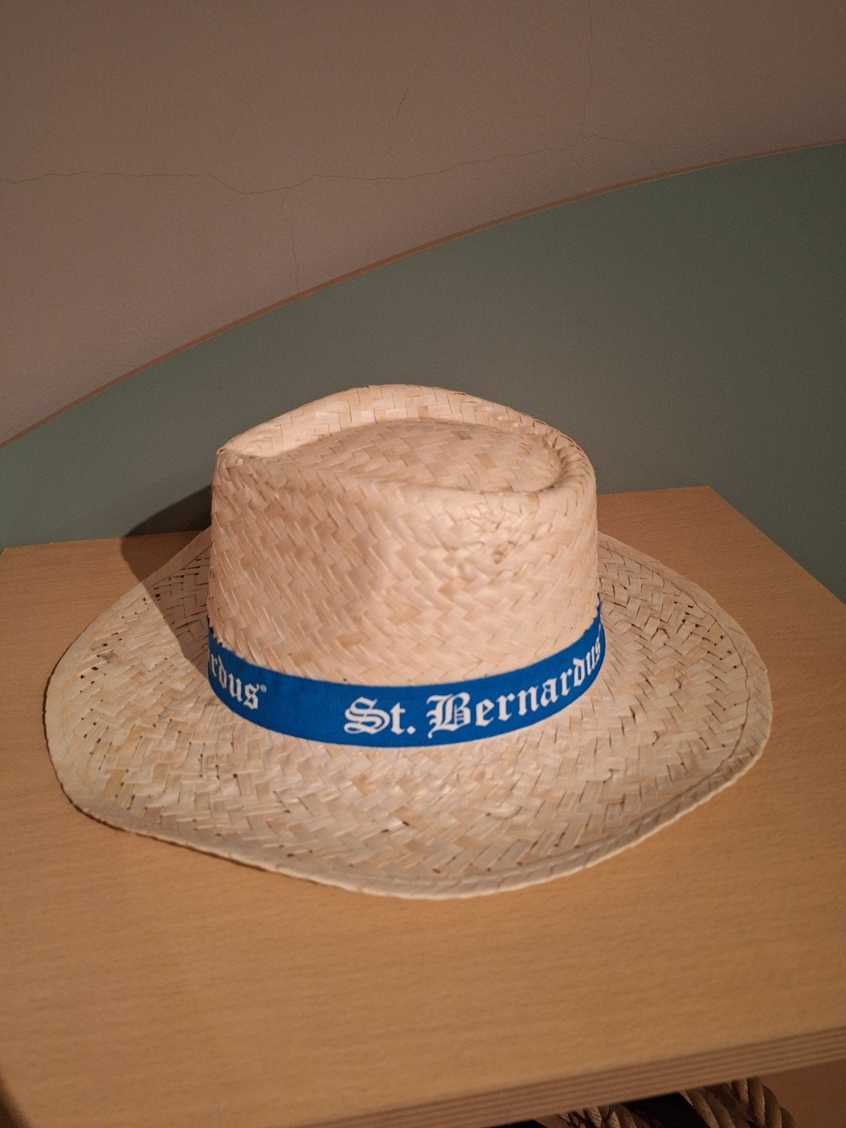 Chapeau Saint Bernard, Enlèvement ou Envoi, Chapeau