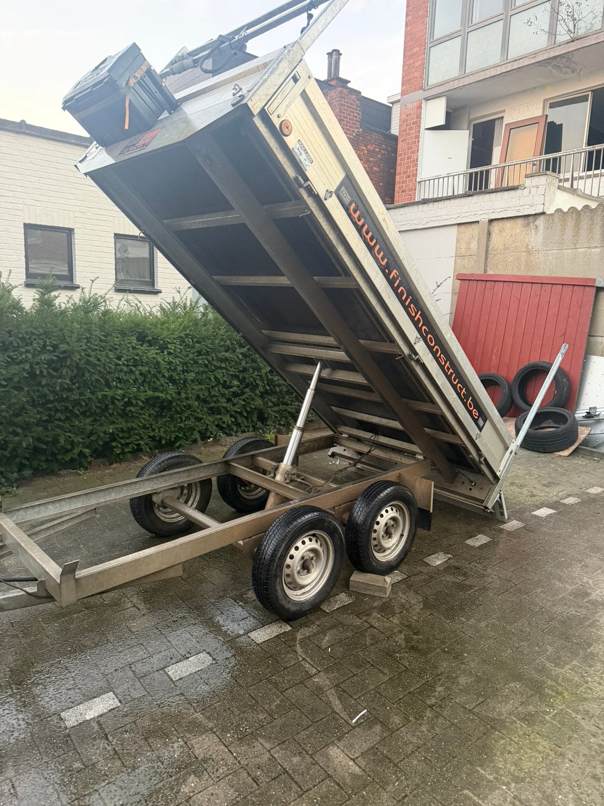 Benne basculante manuelle de 750 kg, Enlèvement, Comme neuf