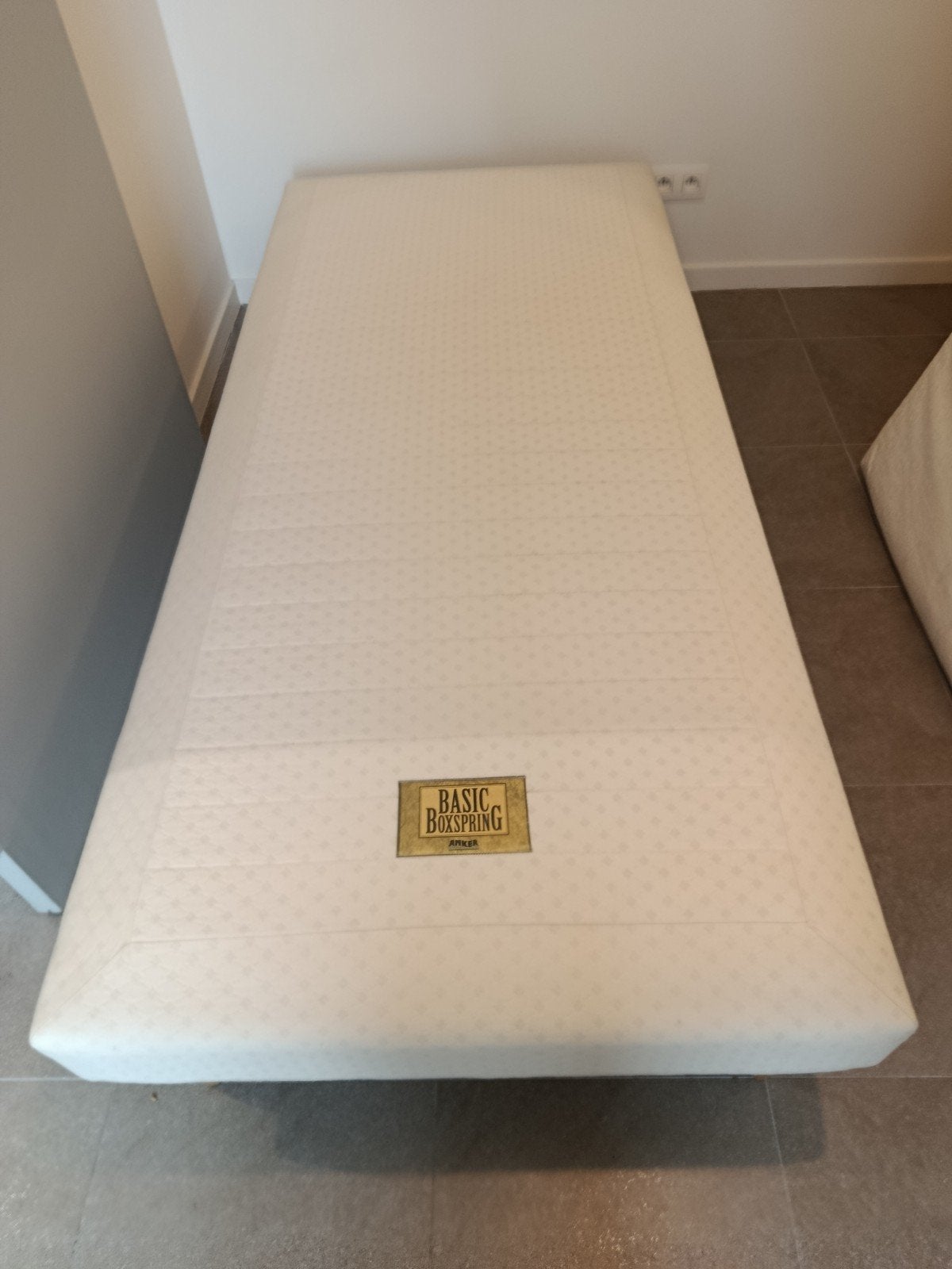 Boxspring pour 1 personne, marque Anker, Enlèvement
