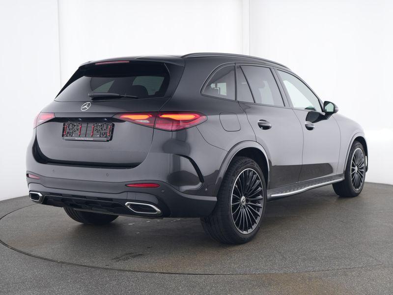 Mercedes-Benz GLC-klasse 200 4MATIC SUV AMG Line | Panoramis, Auto's, Automaat, Stof, Gebruikt, Zwart