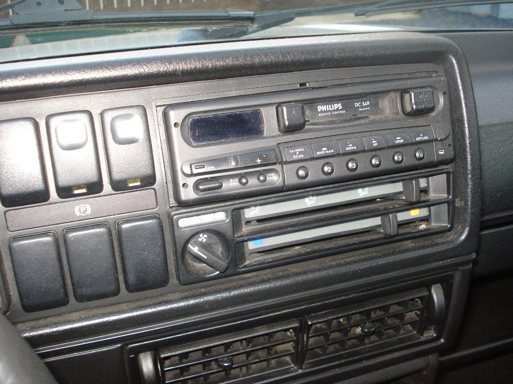 VW GOLF 2 - 1990 -3 deurs , 5 vit. / open dak , trekhaak, foto 7