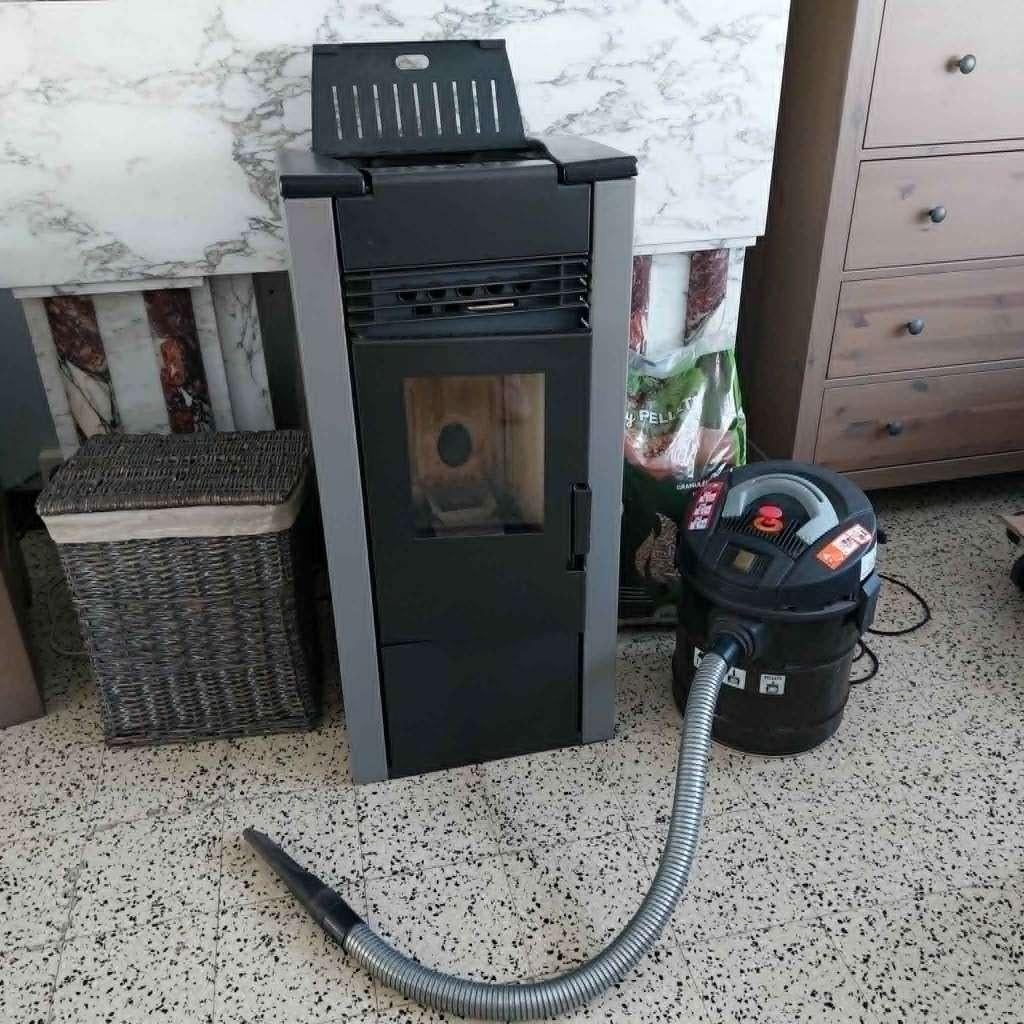poêle à pellets, Enlèvement, Utilisé
