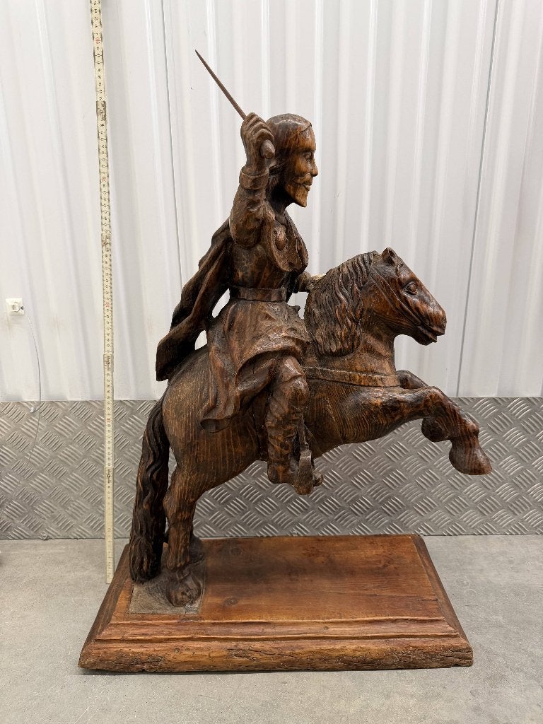 Geweldige ruiter te paard op gesneden hout — Religieus, Ophalen