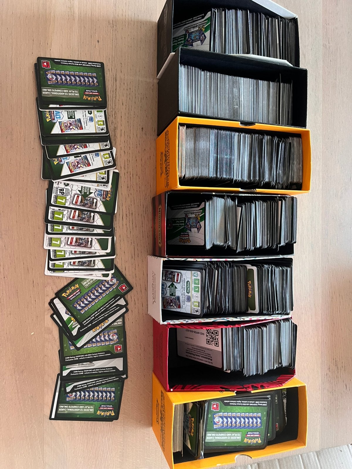 Lot Pokémon code kaarten redeem, Hobby en Vrije tijd, Ophalen of Verzenden, Zo goed als nieuw