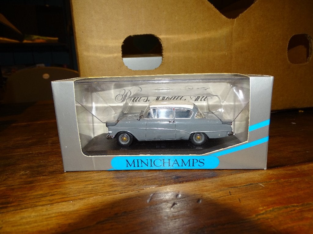 Minichamps Opel rekord P1 Limousine 2 door 1958-60 grey 1/43, Enlèvement ou Envoi, Neuf, Voiture, MiniChamps