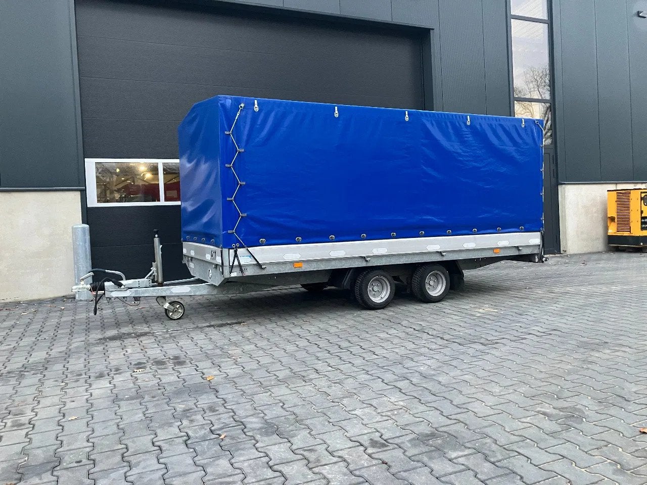 Hapert tandemasser/aanhanger met huif, Utilisé