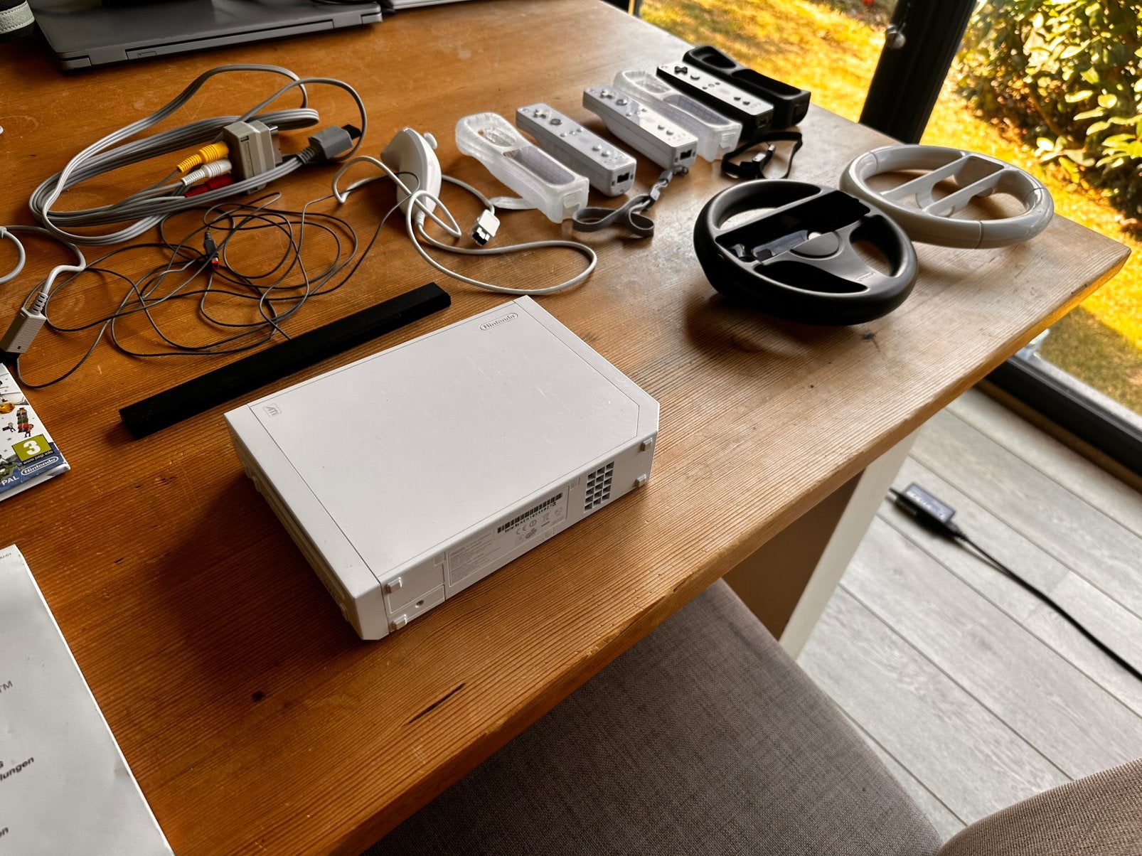 Nintendo Wii wit, Games en Spelcomputers, Ophalen, Gebruikt, Met 3 controllers of meer, Met games
