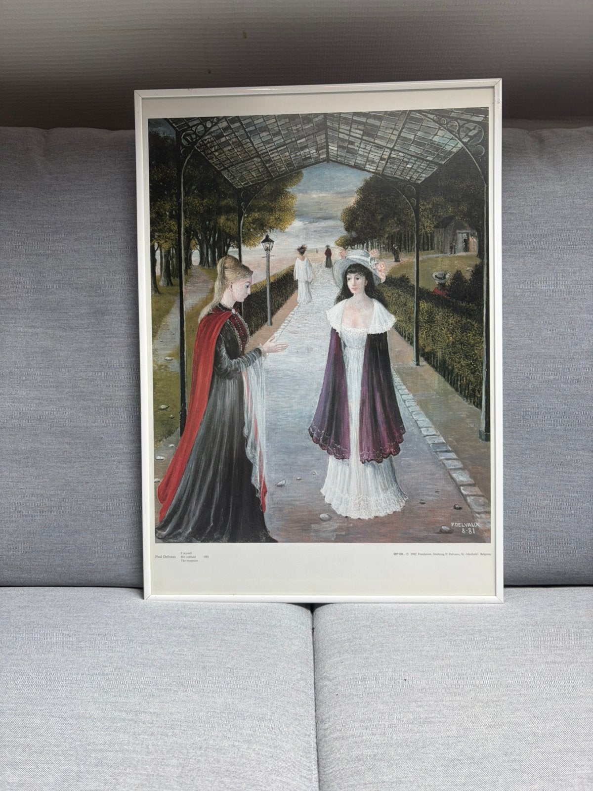 Reproduction Paul DELVAUX (1897-1994) L’accueil 1981, Antiquités & Art, Enlèvement