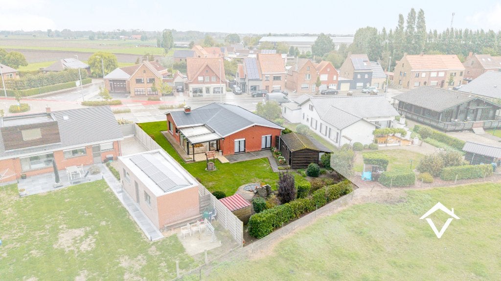 Ruime alleenstaande woning, 3 slpkmrs en garage te Koekelare, 584 kWh/m²/jaar, 500 tot 1000 m², Vrijstaande woning, 3 kamers