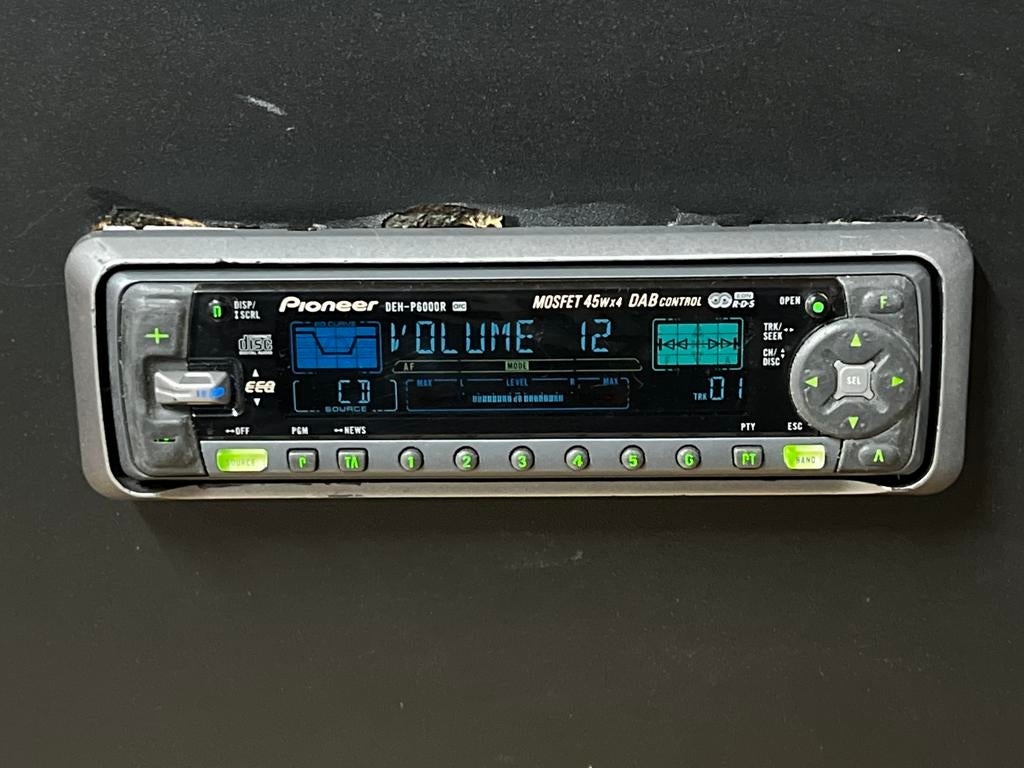 Pioneer DEH-P6000R met Bluetooth 80€!!!!, Auto diversen, Autoradio's, Ophalen of Verzenden, Zo goed als nieuw