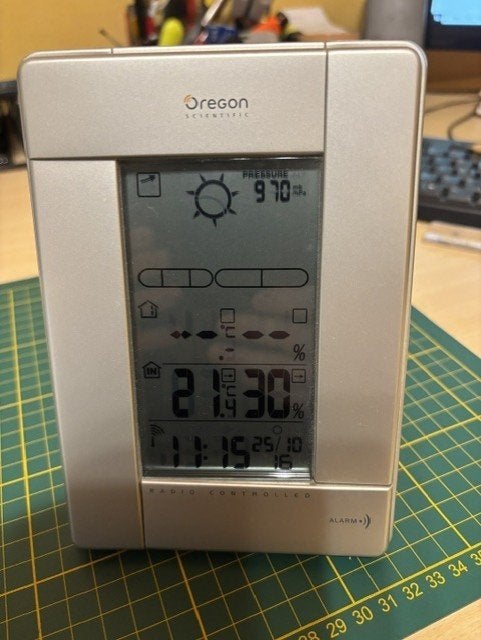 Station météo  OREGON SCIENTIFIC  ( modèle :  BAR388 HG ), Enlèvement ou Envoi, Comme neuf, Station météo