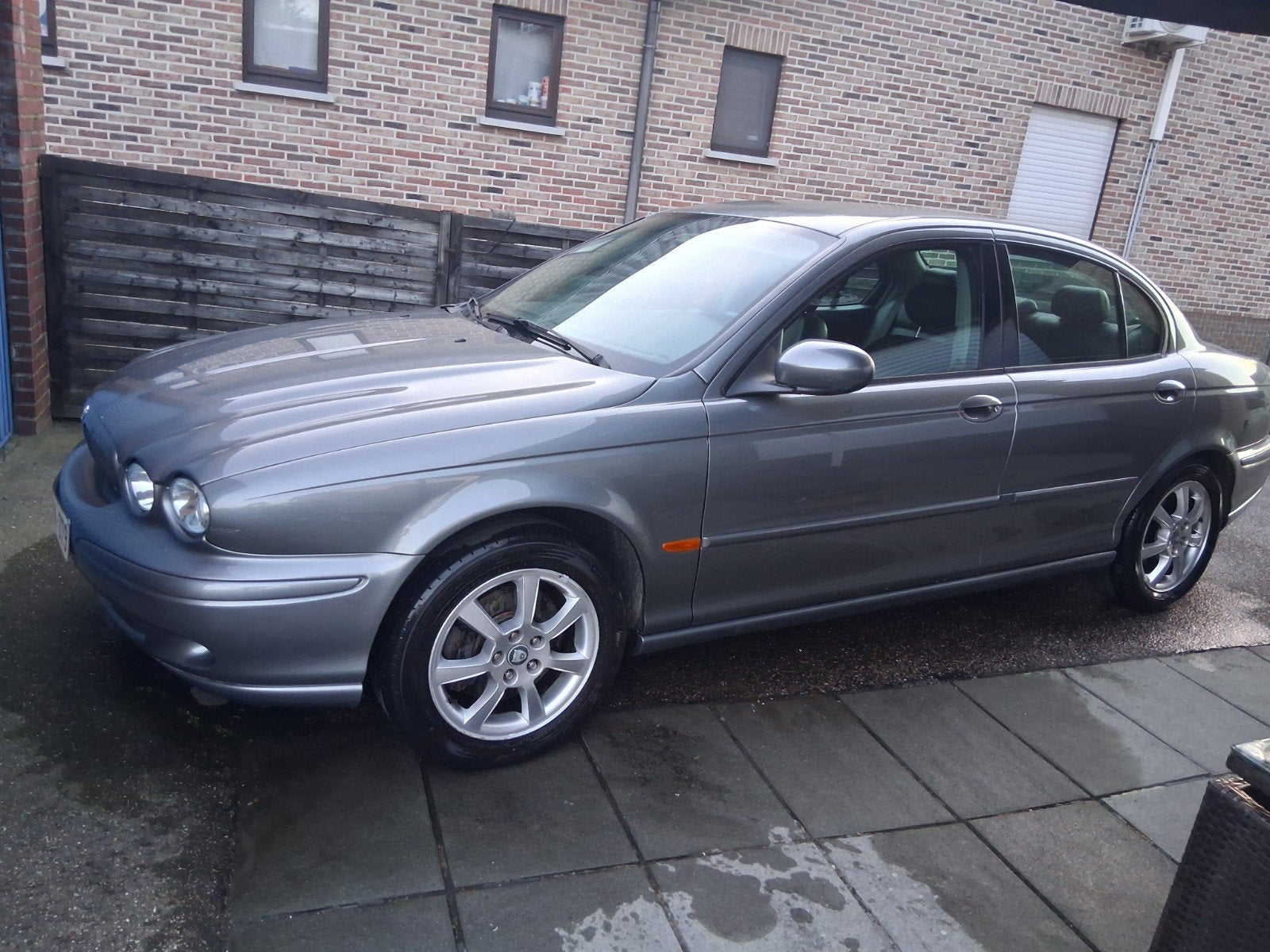 Jaguar x type 2.1 v6 benzine, Voorwielaandrijving, 4 deurs, Zwart, Leder