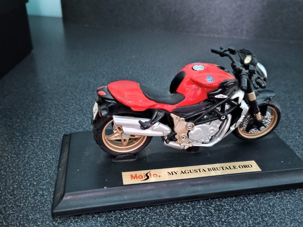 Miniatuur MV Agusta Brutale, Motoren, Motoren | MV Agusta, Particulier