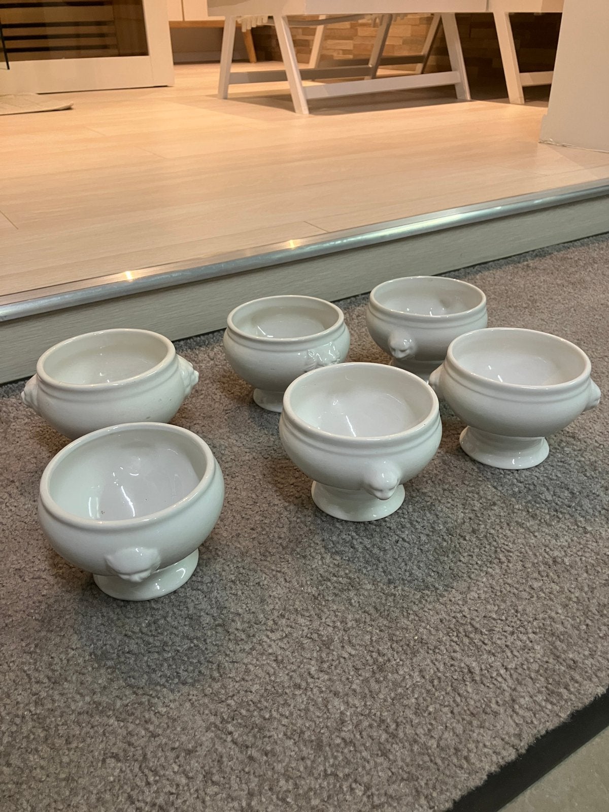 Set van 6 witte soepkommen met leeuwenkop, Ophalen, Porselein, Kom(men)