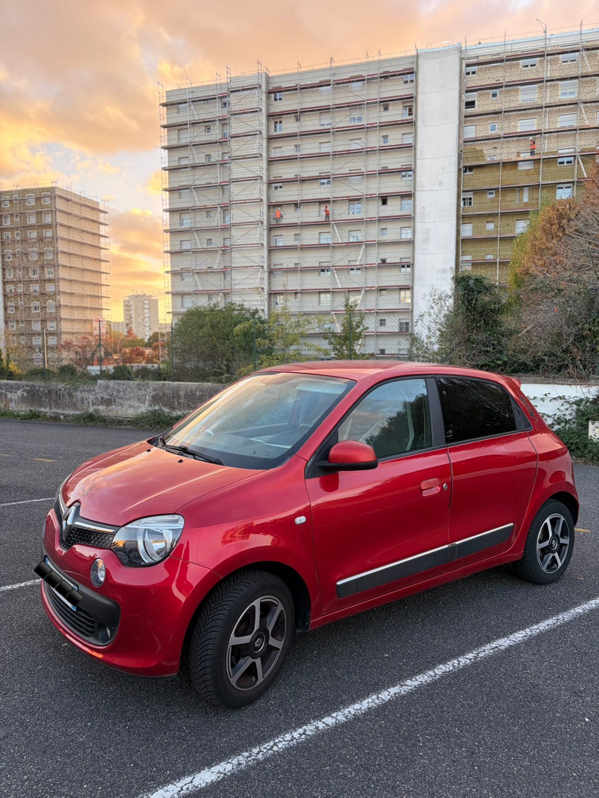 Renault Twingo III Intens 90 pk — 2018 — Flame Red, Voorwielaandrijving, 898 cc, 0 kg, Bluetooth