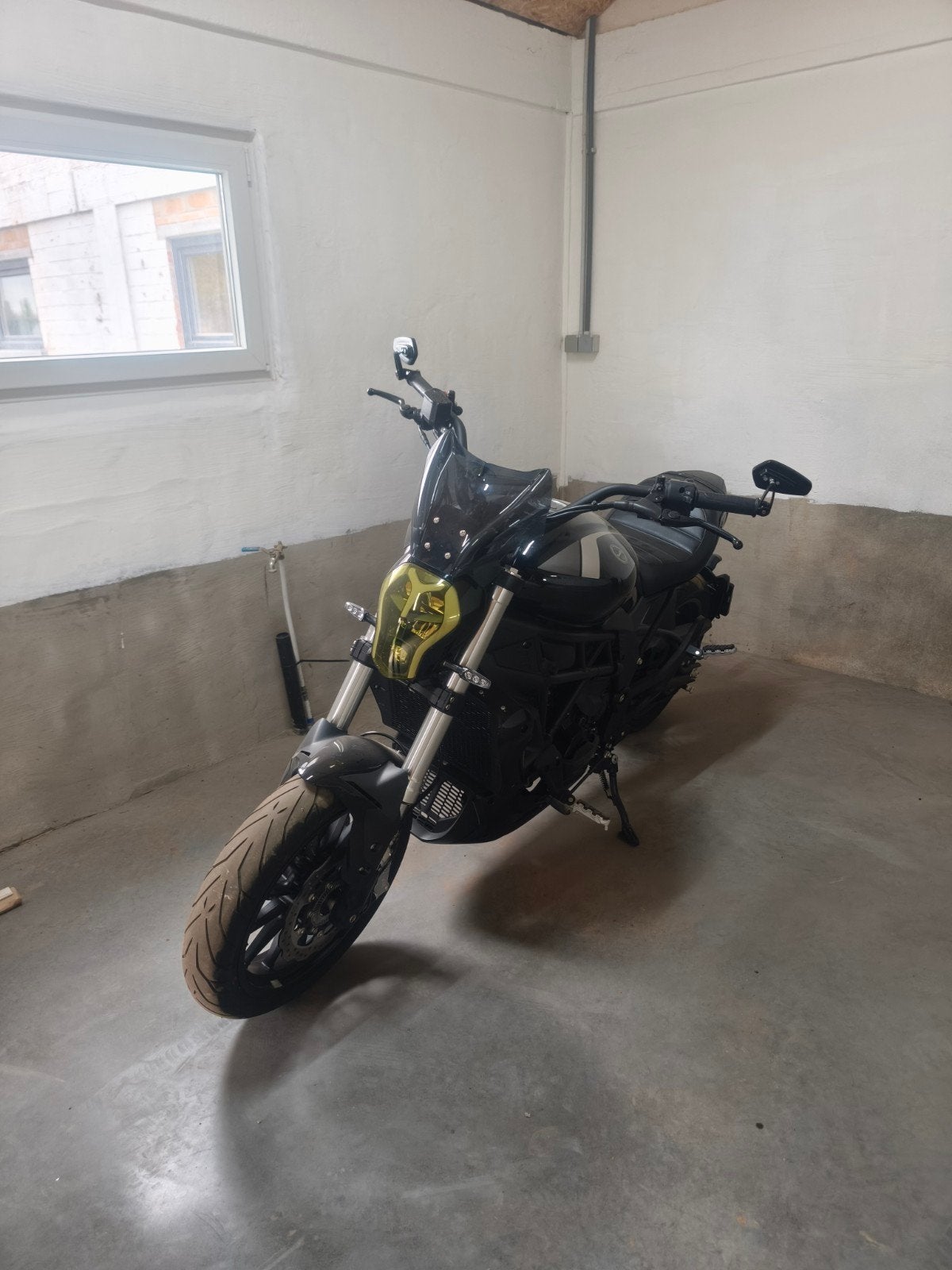 benelli 502c NIEUWSTAAT, 2 cilinders, Occasion, ABS, Particulier
