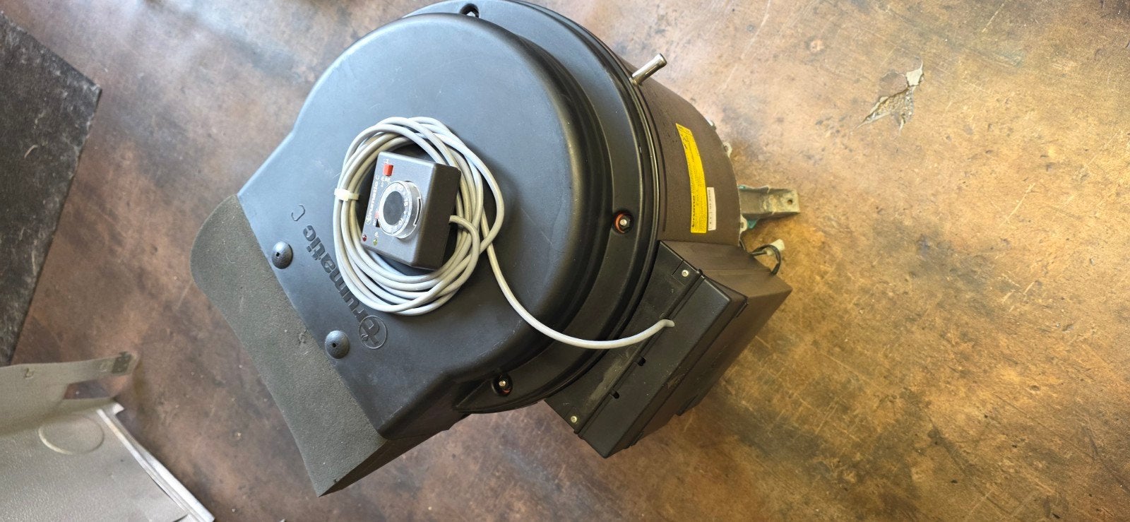 Poêle/chaudière Truma Combi C3402 à 12V-30mB avec commande, Caravanes & Camping, Camping-car Accessoires, Comme neuf, Enlèvement