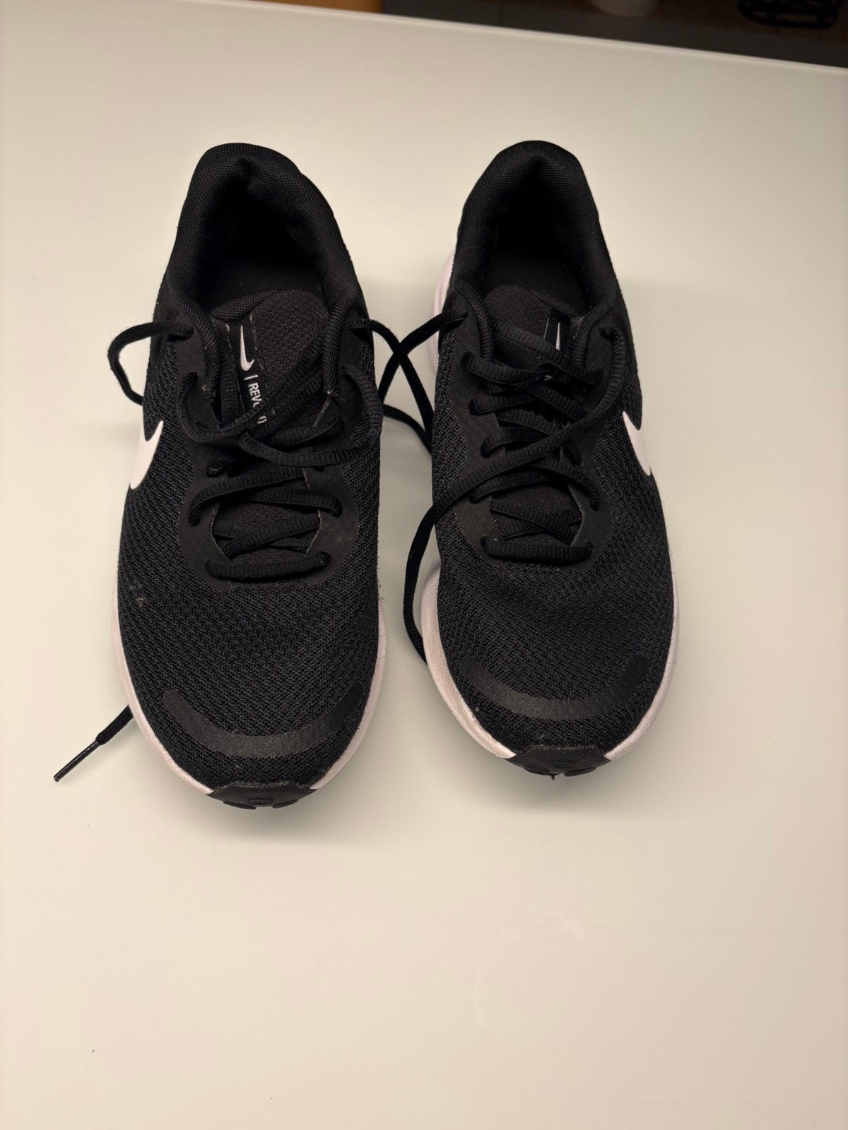 Nike Revolution, zwart, j of m, mt 40, prima staat, Ophalen of Verzenden, Zo goed als nieuw, Hardlopen, Hardloopschoenen