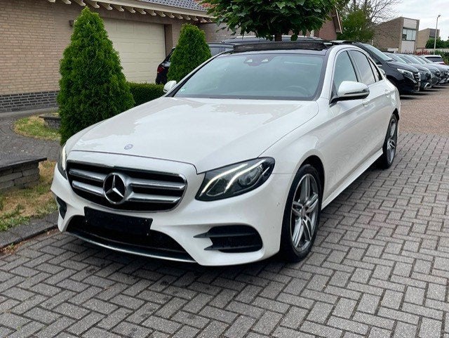 Mercedes-Benz E-klasse 220 d AMG LINE PANO NAVI CAMERA LED, Automaat, 4 deurs, Leder en Stof, Wit