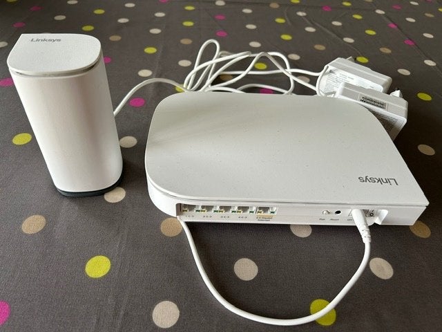 Linksys  LN1100 v2 + Linksys LN1200, Enlèvement, Comme neuf, Routeur, Linksys