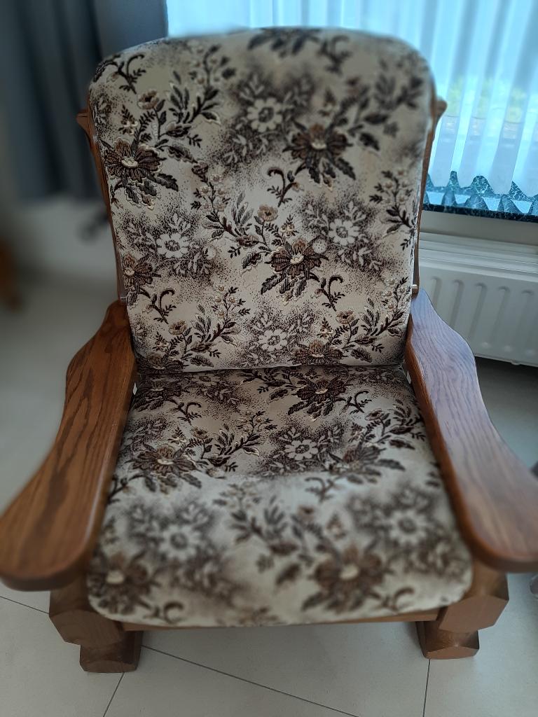 2 identieke eiken salonzetels, Ophalen