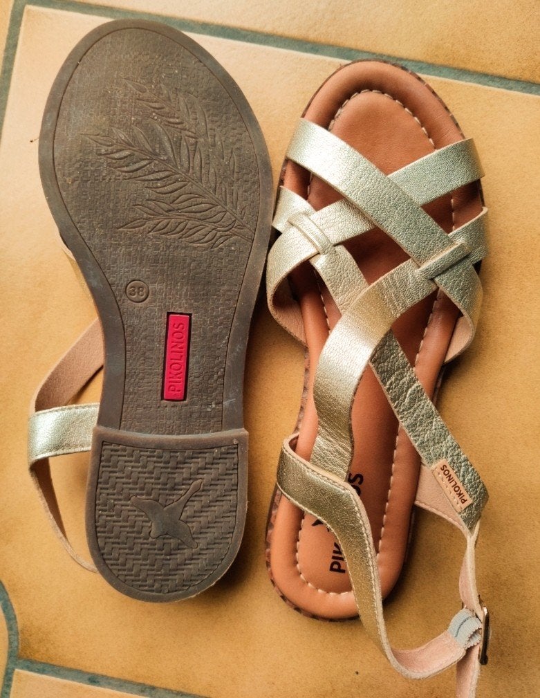 Pikolinos sandalen goudkleurig maat 38, Ophalen, Overige kleuren, Nieuw, Pikolinos