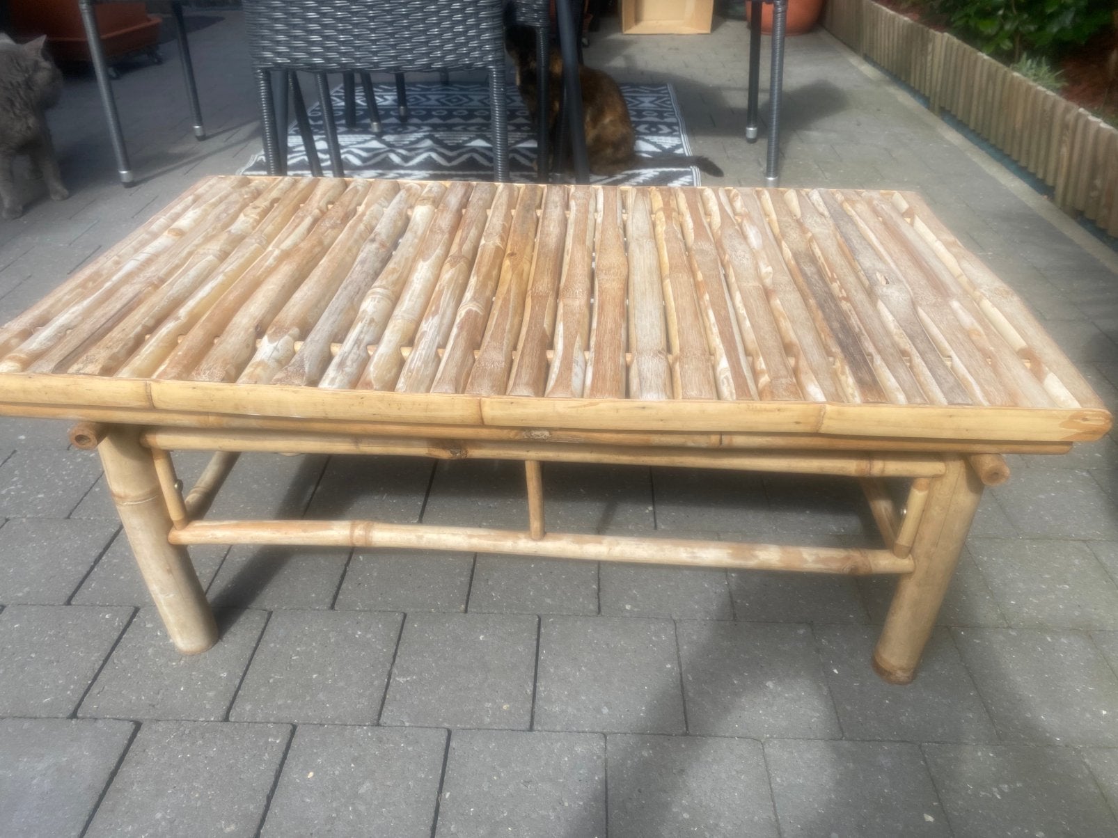 Salon Bamboe tafeltje voor buiten, Ophalen, Zo goed als nieuw