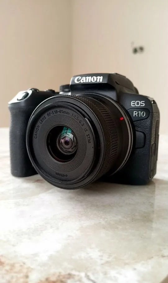 Canon EOS R10 + RF-S 18-45  factuur en doos, 25 megapixels, Canon, Ingebouwde flitser, Lensdop