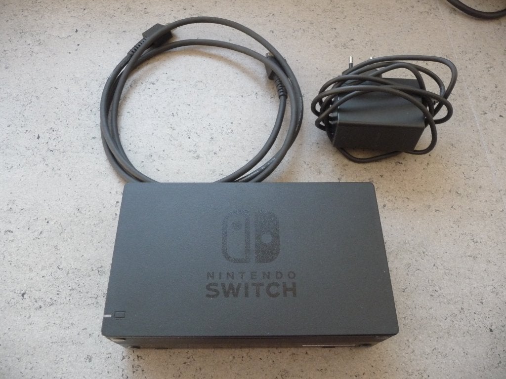 Nintendo Switch docking station, Consoles de jeu & Jeux vidéo, Enlèvement ou Envoi, Comme neuf, Switch, Chargeur ou Câble