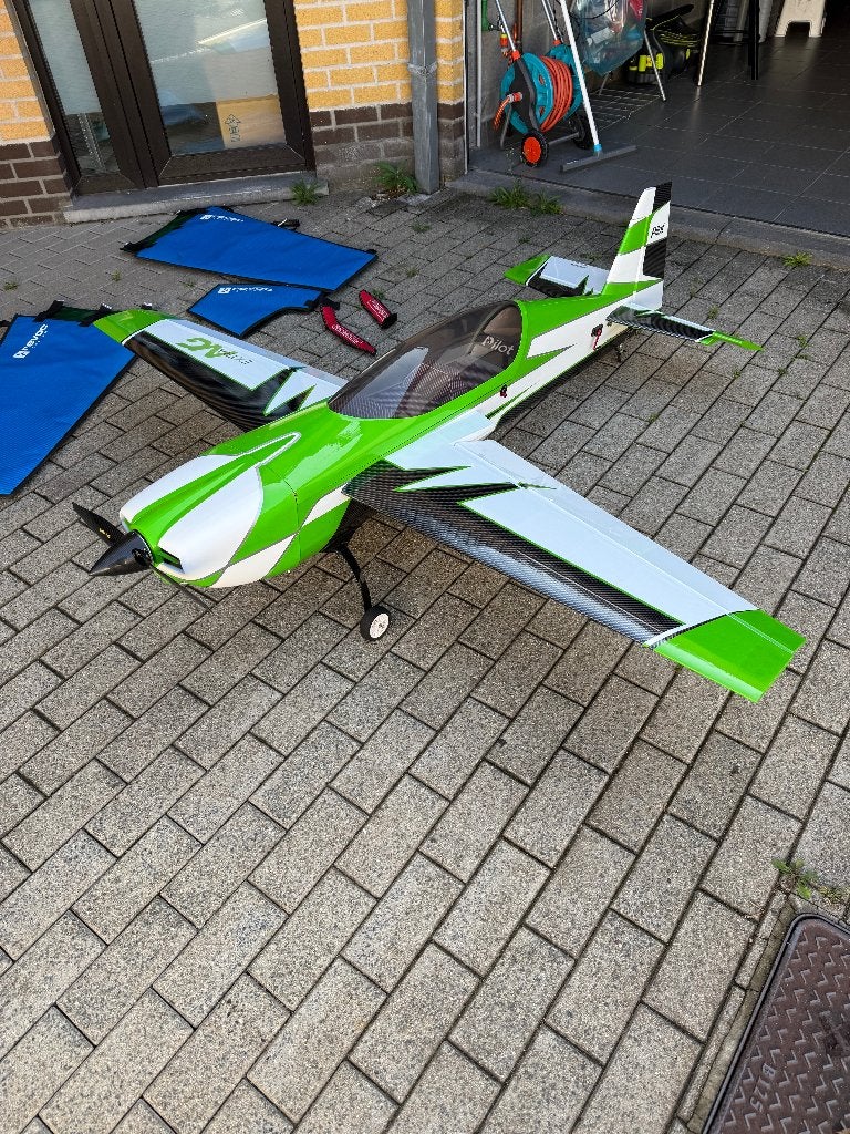 Pilot Rc Extra NG 78" in perfecte staat- vliegklaar, Hobby en Vrije tijd, Ophalen, Zo goed als nieuw, Elektro, RTF (Ready to Fly)