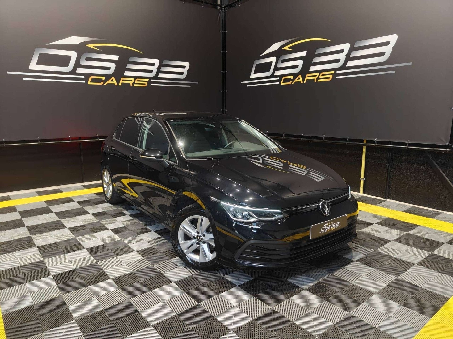 Volkswagen Golf 1.5 eTSI Life IQ/Virtual/AdCruise/Ambi/Apple, Auto's, Automaat, Dealer onderhouden, Stof, 4 cilinders