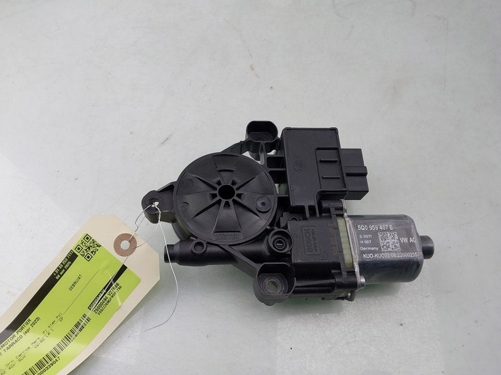 MOTEUR LEVE VITRE ELECTRIQUE Seat Tarraco (01-2018/05-2024), Autos : Pièces & Accessoires, Utilisé, Seat