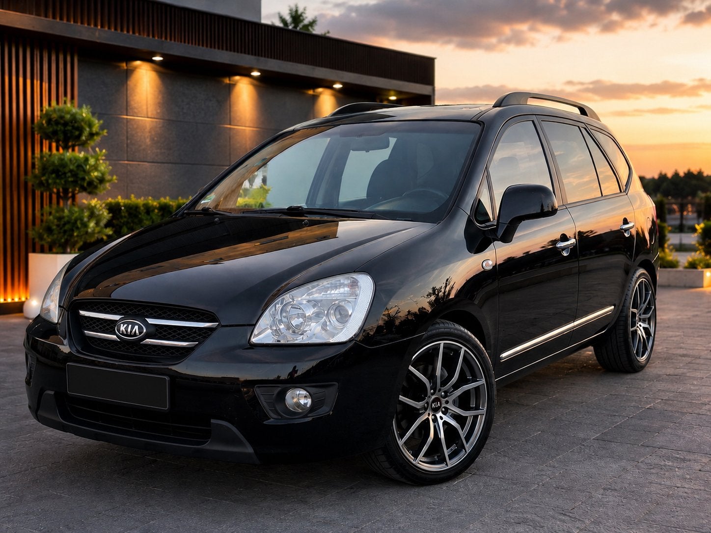 Kia Carens 2009 Euro 4 Benzine, Auto's, 1998 cc, Zwart, 4 cilinders, Parkeersensor