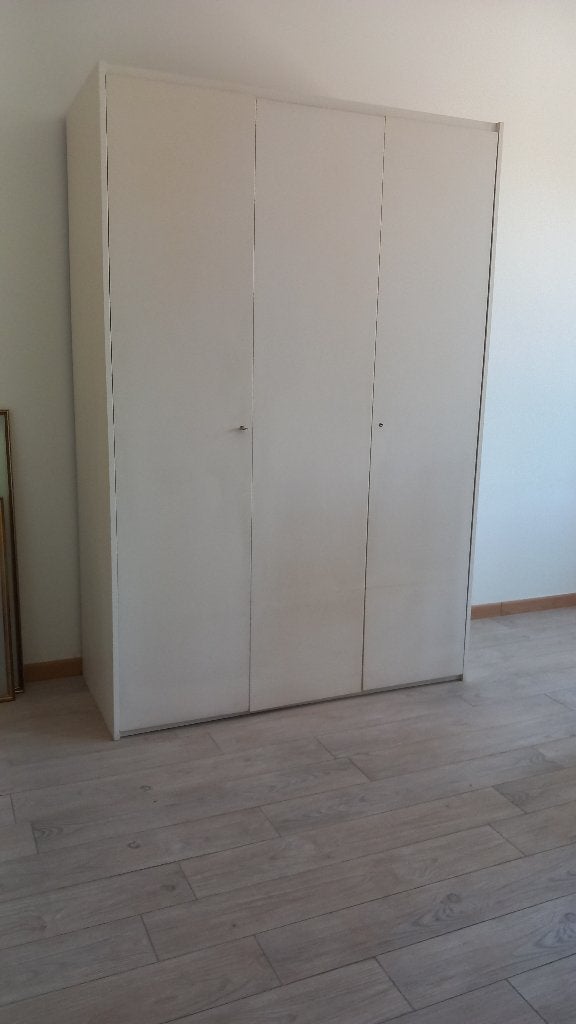 Kleerkast 2900 Schoten a.s. zondag, Ophalen