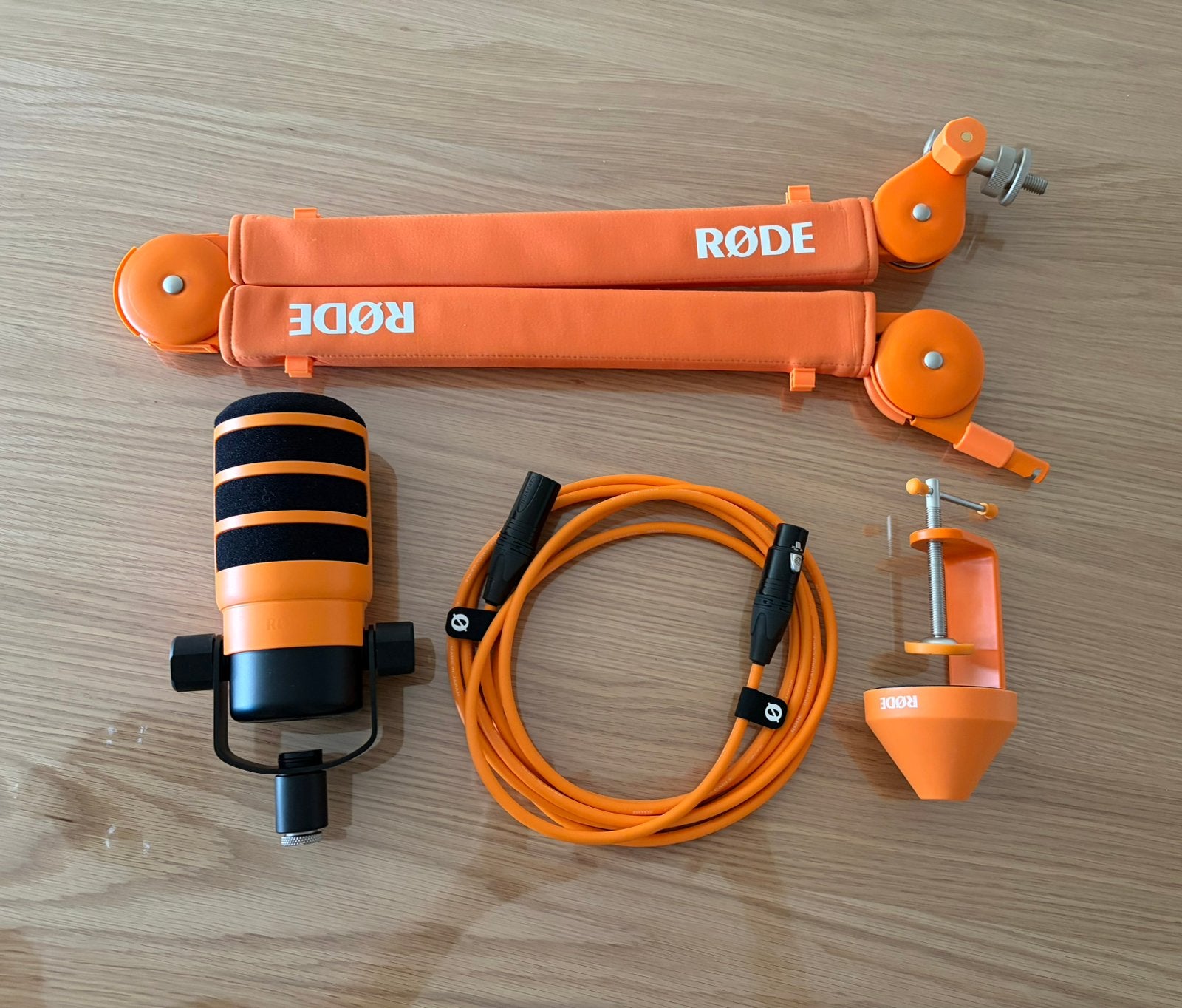 RØDE PodMic Complete Bundle Orange, Muziek en Instrumenten, Ophalen of Verzenden, Nieuw