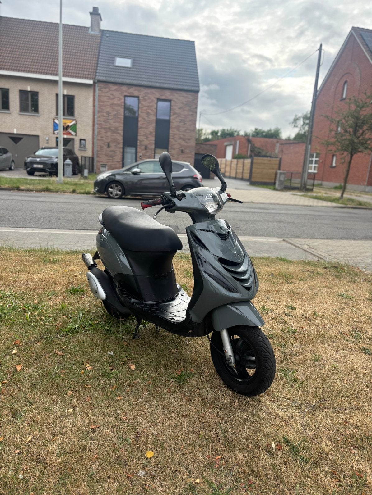 Piaggio zip 70cc “a klasse”, Vélos & Vélomoteurs, Scooters | Piaggio, Comme neuf, Zip, Électrique, Enlèvement