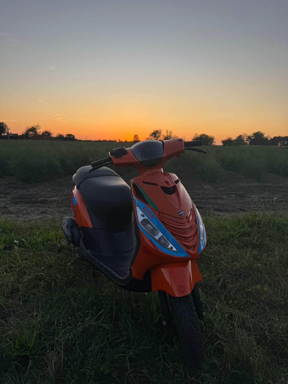 Piaggio Zip 50cc – Oranje (oasis stickerset), Fietsen en Brommers, Scooters | Piaggio, Ophalen, Zo goed als nieuw, Zip
