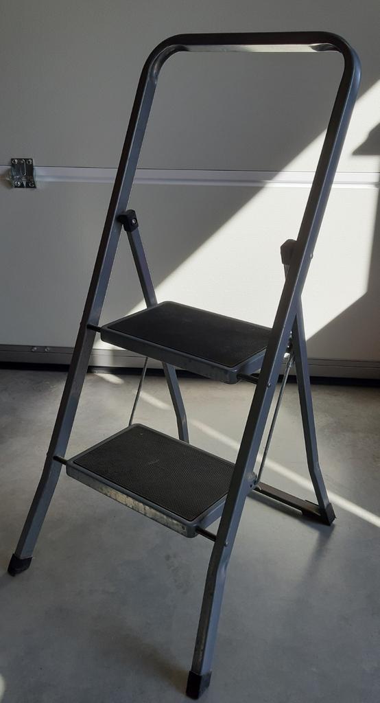 Trapladder klein model, Ophalen