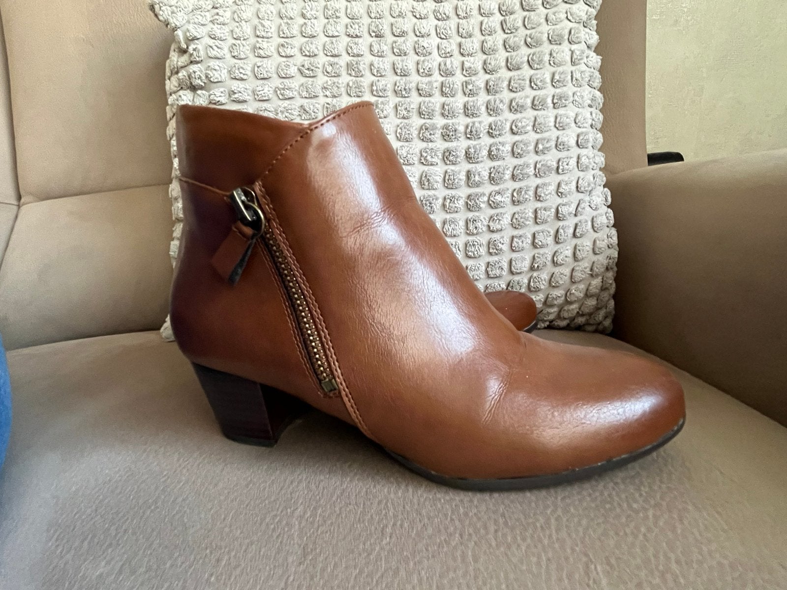 Bruine enkelbotjes maat 36 ladyflex, Kleding | Dames, Ophalen of Verzenden, Zo goed als nieuw